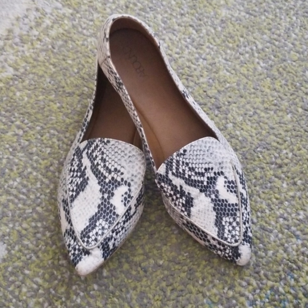 Snakeskin Faux Leather Loafers
